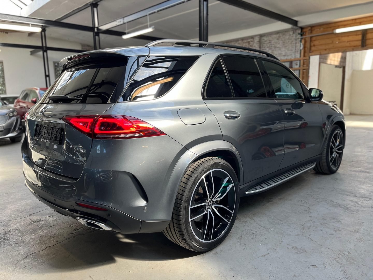Mercedes-Benz GLE 400 d 4MATIC AMG Line — foto 2