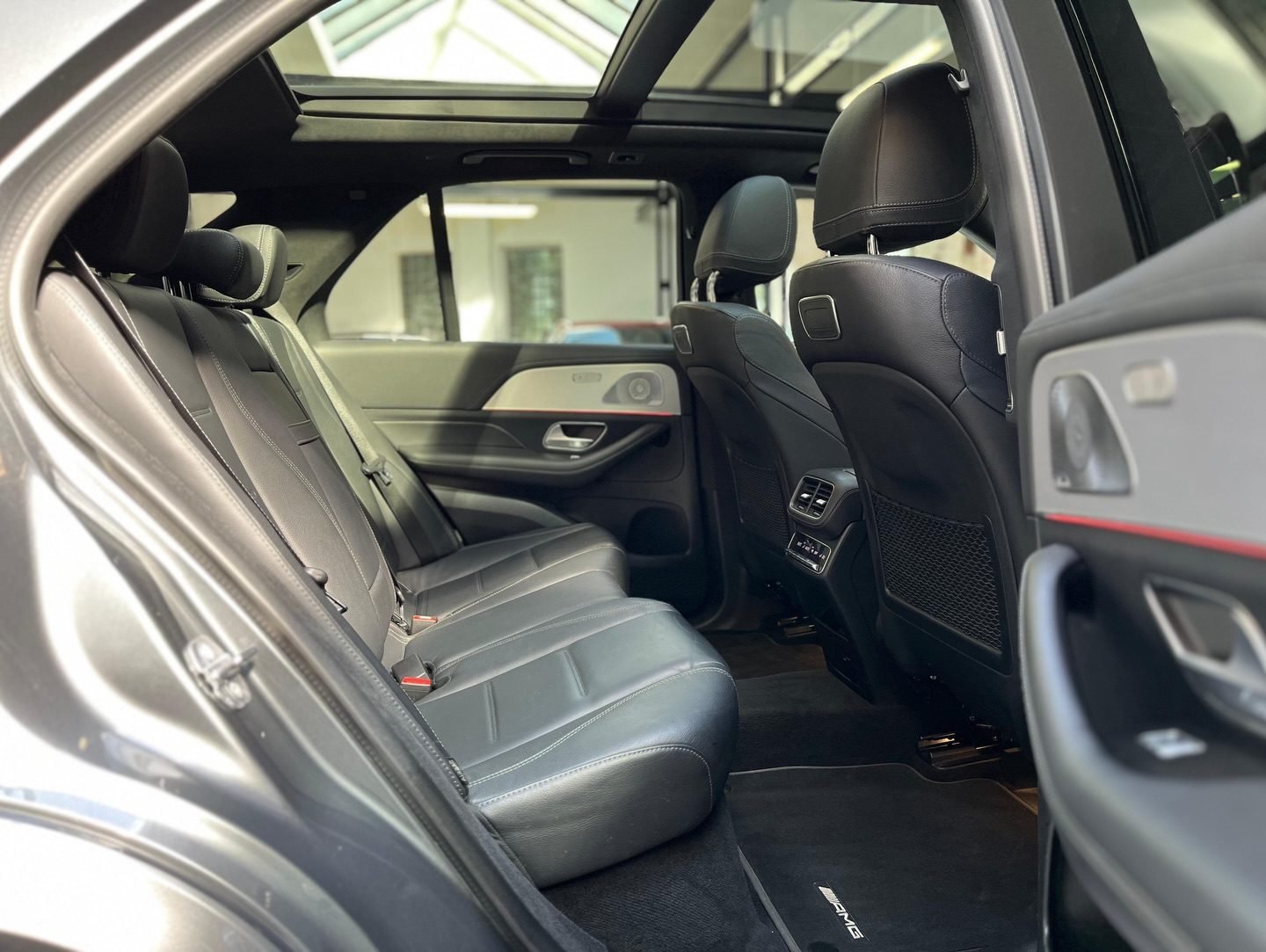Mercedes-Benz GLE 400 d 4MATIC AMG Line — foto 7